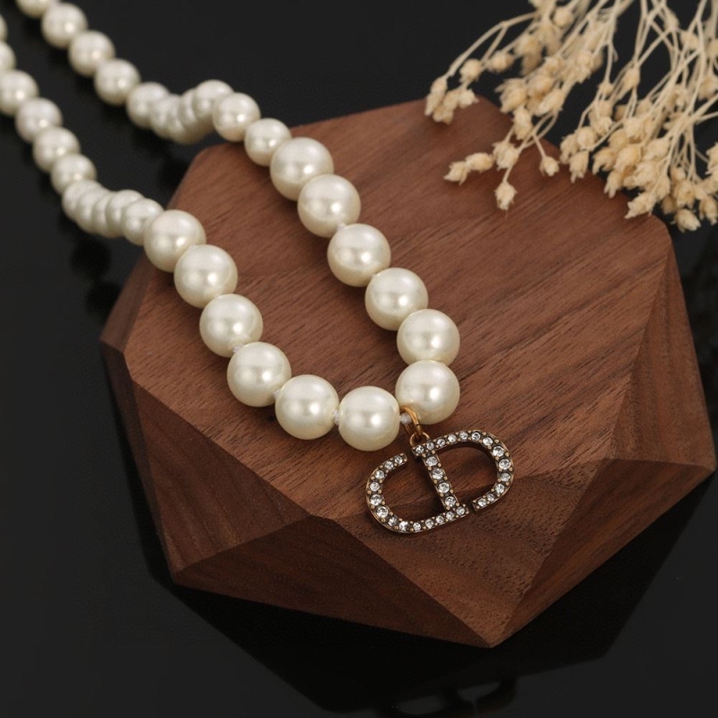 chr1st1an D10r necklaces